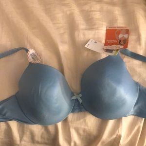 Brand new Warner’s light blue bra